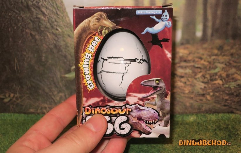 Dinosaurus líhnoucí se z vajíčka