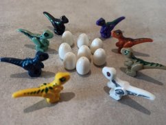 Figurky dinosauřích mláďat a vajíček - kompatibilní s Legem